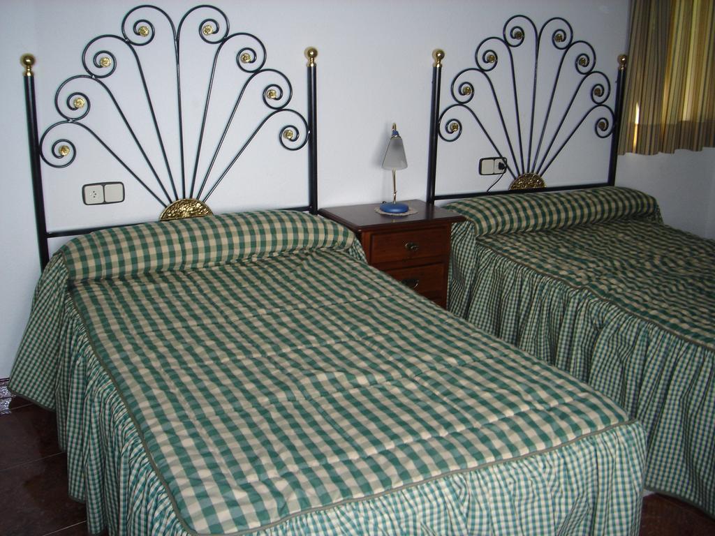 Apartamentos Serrano Ribatajada Екстер'єр фото