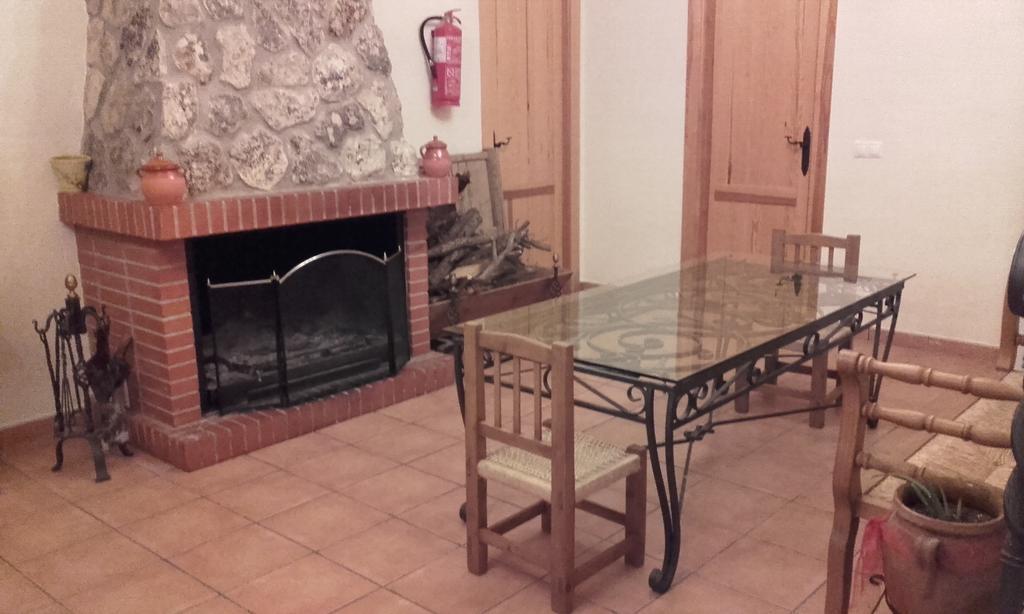 Apartamentos Serrano Ribatajada Екстер'єр фото